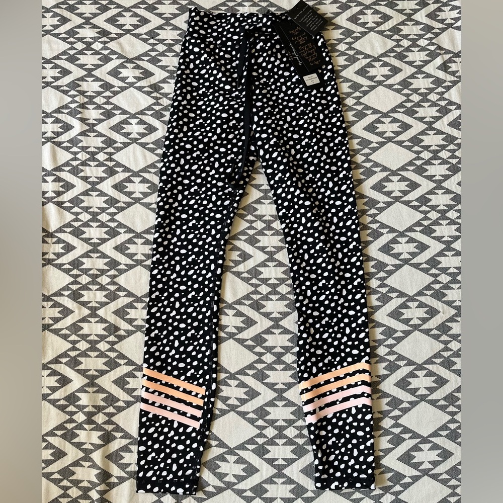 White Fox x Sarah’s Day 101 Day Dreamer Leggings Black XS